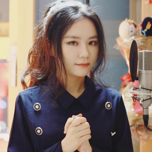 New video tomorrow❤️ #everyfriday ?