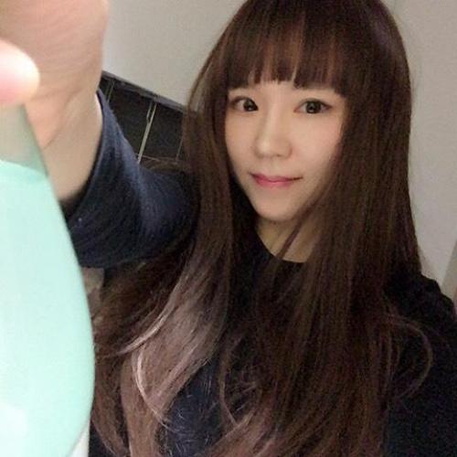 ?5월2일(월요일) 네번째 미니앨범"너에게닿기를" 발매됩니다! My 4th EP will be released on May 2? I hope you'll remember❤️