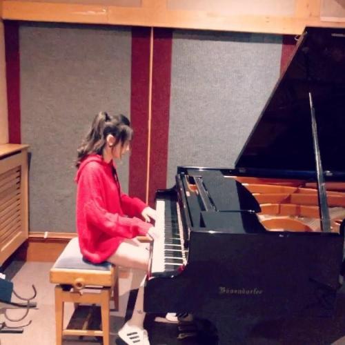 Thank you ever so much to my 9 million fans ❤️ An extremely amazing studio where so many respectable musicians worked before me, all whom I dearly adore. ?