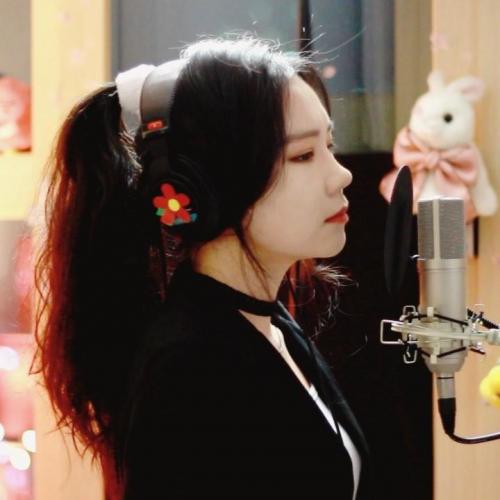 I'm gonna post a new video on YouTube tomorrow!?모두 내일 봐요^^ #queen #bohemianrhapsody #gardeners ?