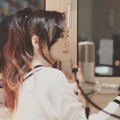 Hey guys~❤️new video tomorrow? #everyfriday ?