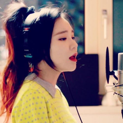 New video tomorrow~ ?❤️ #everyfriday