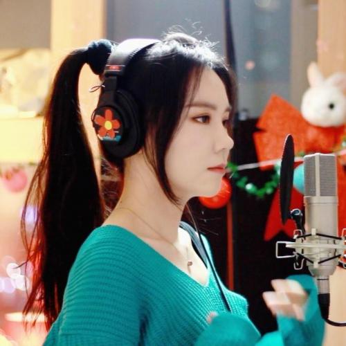 Happy New Year☀️gonna post a new video on YouTube tomorrow?? 새해복많이 받으세요?