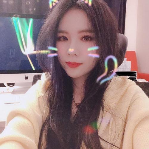 New video tomorrow and I got news for you❤️ see you then? 내일 커버곡은 한국에서는 유명하지 않지만 커버한 특별한 이유가!? ?